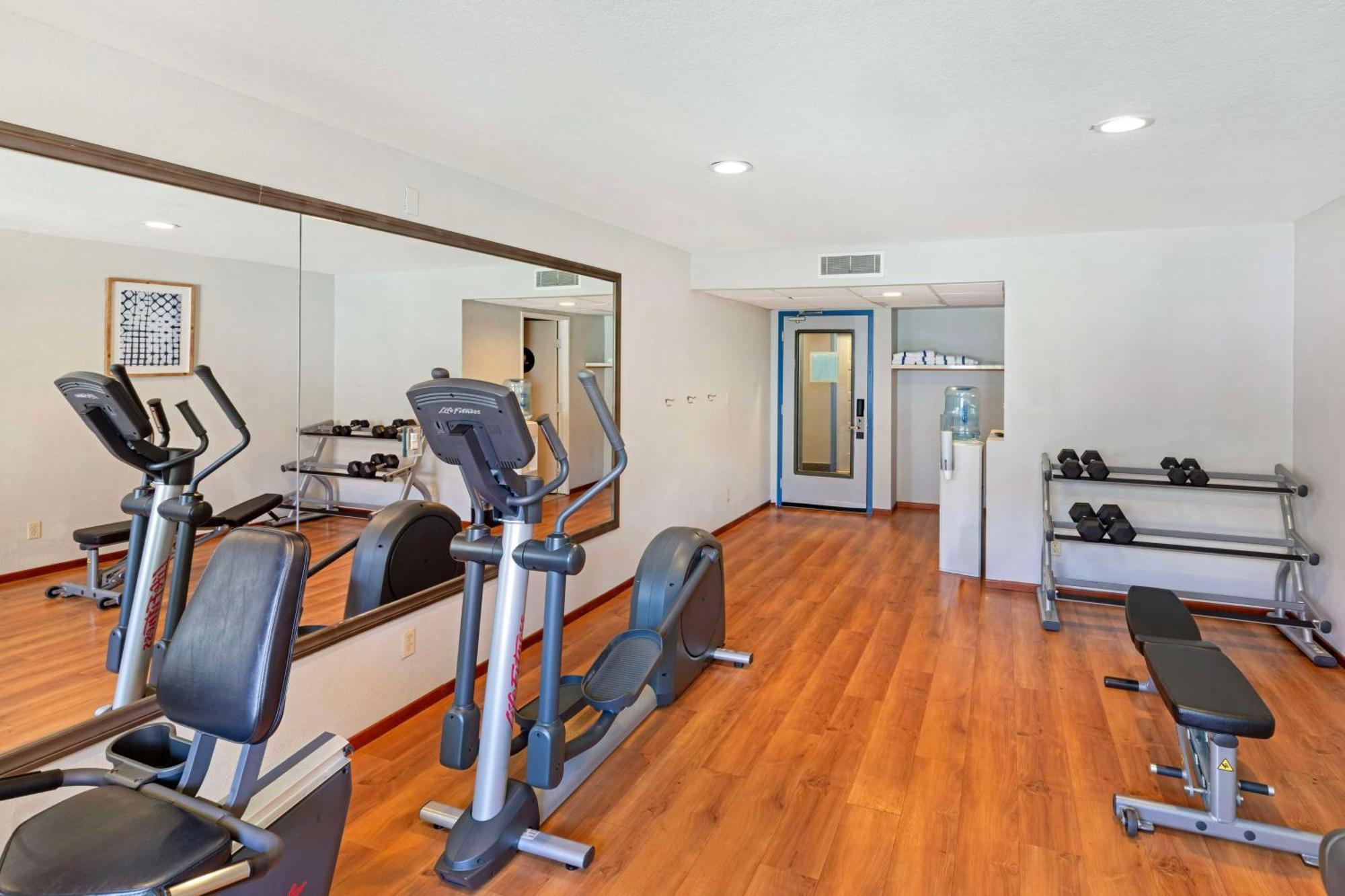 Best Western Posada Royale Hotel & Suites Simi Valley Εξωτερικό φωτογραφία